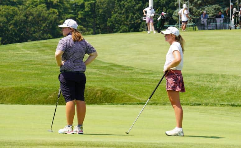 Molly Smith, left, and her sister Morgan will play in the U.S. Women's Amateur. (Sean Melia/New England Golf Journal)